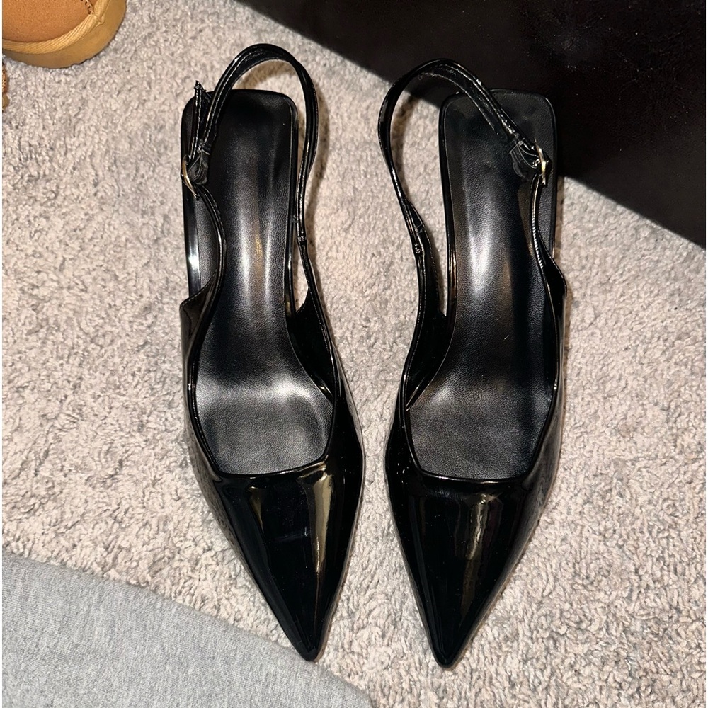 Black kitten toe heels